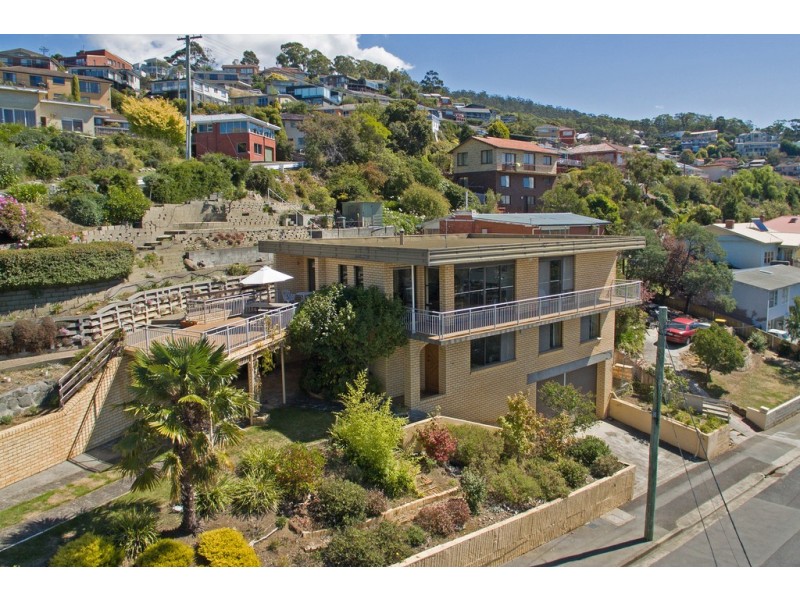 40 Knocklofty Terrace, West Hobart TAS 7000