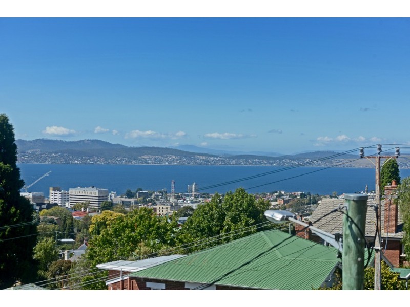 40 Knocklofty Terrace, West Hobart TAS 7000