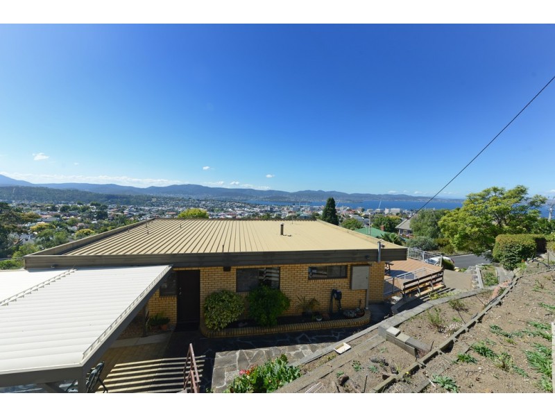 40 Knocklofty Terrace, West Hobart TAS 7000