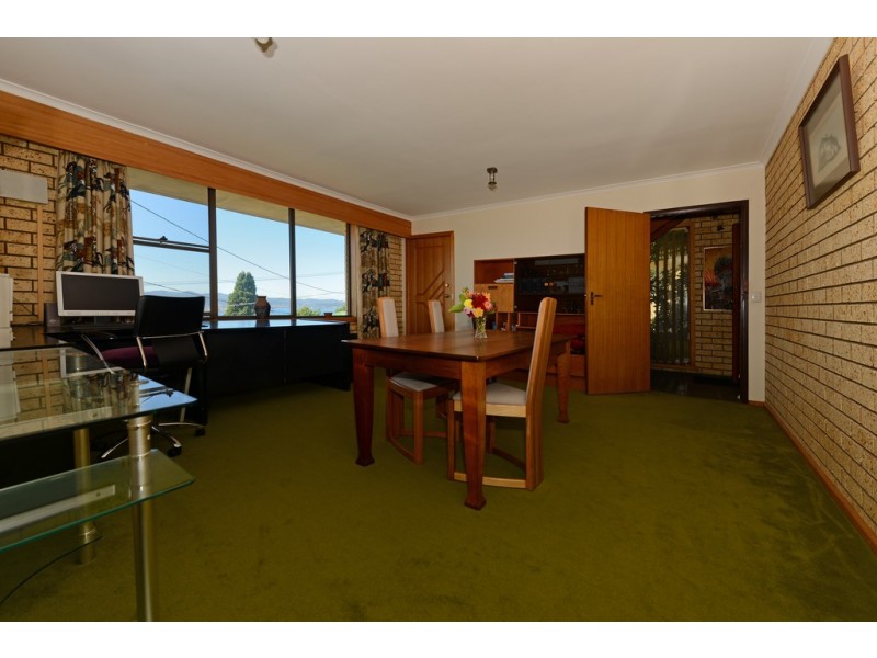 40 Knocklofty Terrace, West Hobart TAS 7000