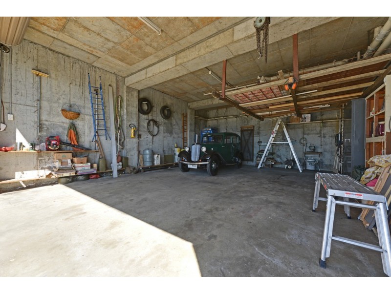 40 Knocklofty Terrace, West Hobart TAS 7000