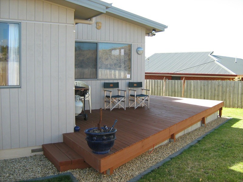 6 Walter Place, Howrah TAS 7018