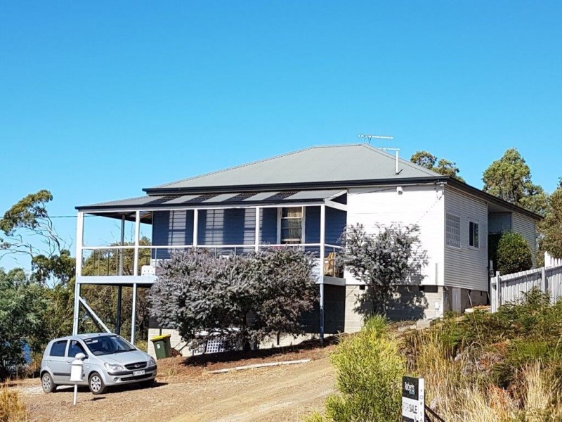 17 Brown Hawk Road, Primrose Sands TAS 7173