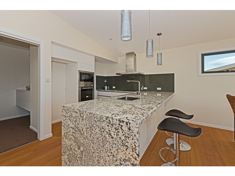 1 – 358 Carella Street, Tranmere TAS 7018