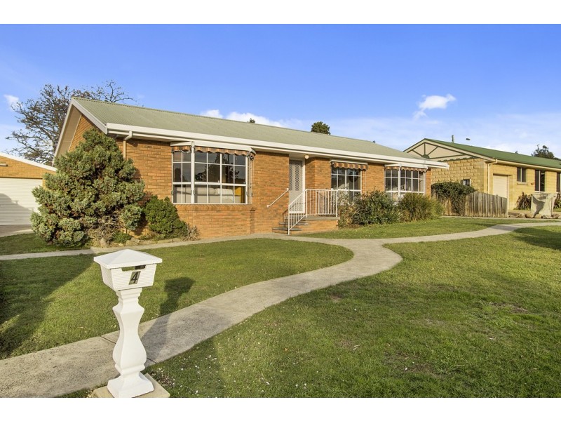 4 Whitewater Crescent, Kingston TAS 7050