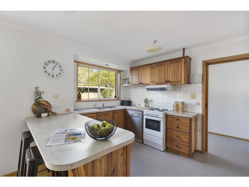 4 Whitewater Crescent, Kingston TAS 7050