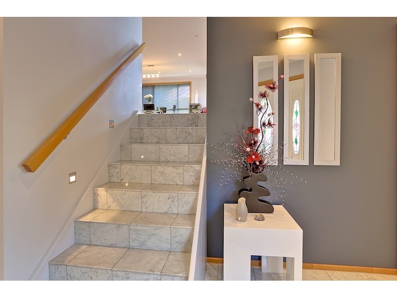2/8 Paige Court, Warrane TAS 7018