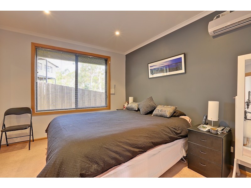 2/8 Paige Court, Warrane TAS 7018