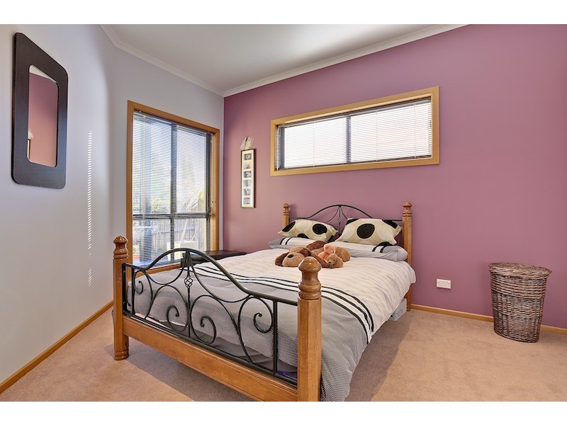 2/8 Paige Court, Warrane TAS 7018