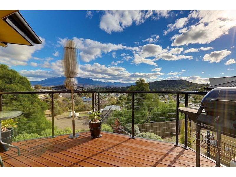 2/8 Paige Court, Warrane TAS 7018