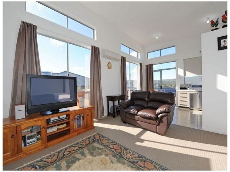 2/54 Ineke Drive, Kingston TAS 7050