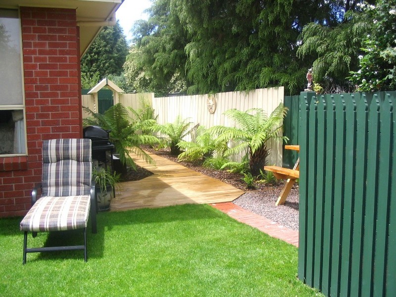 2/136A Gordons Hill Road, Lindisfarne TAS 7015