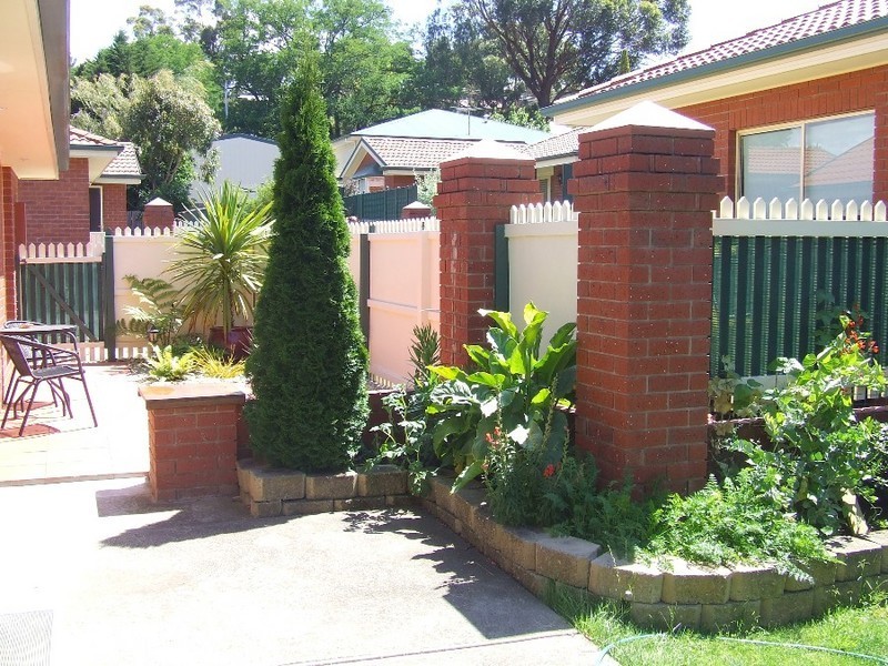 2/136A Gordons Hill Road, Lindisfarne TAS 7015