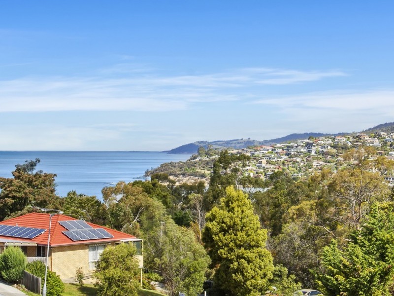 4 Gem Court, Blackmans Bay TAS 7052
