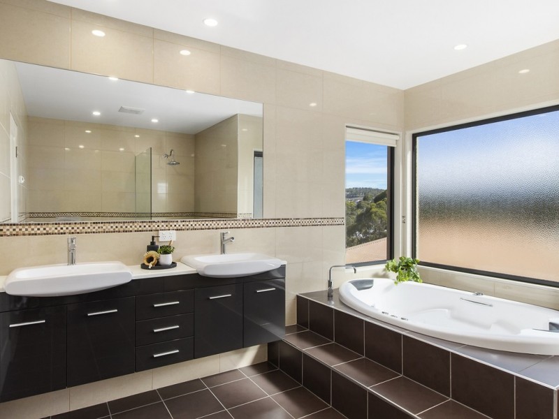 4 Gem Court, Blackmans Bay TAS 7052
