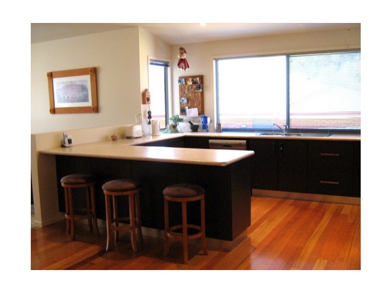 6 Walter Place, Howrah TAS 7018