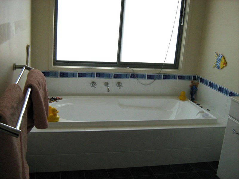 6 Walter Place, Howrah TAS 7018