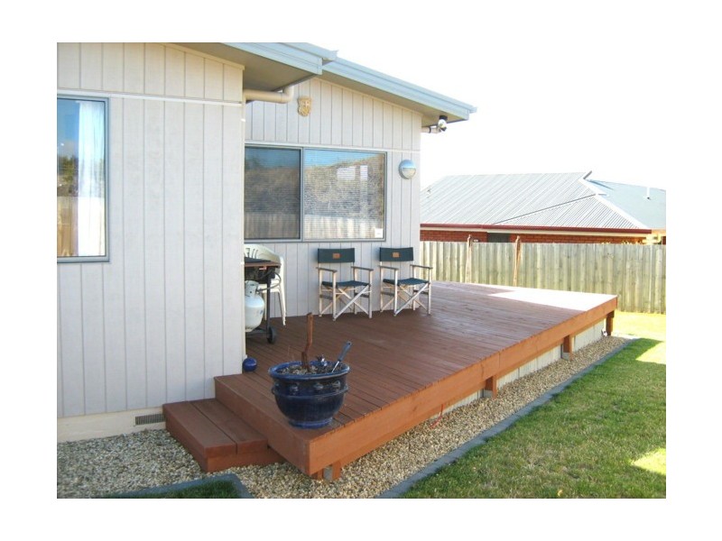 6 Walter Place, Howrah TAS 7018