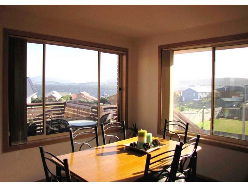 33 Pindos Drive, Tranmere TAS 7018