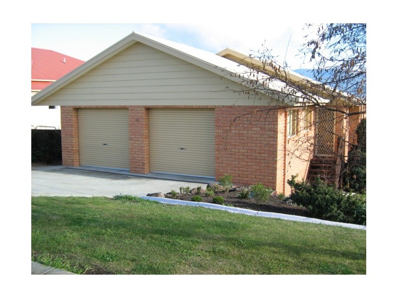 33 Pindos Drive, Tranmere TAS 7018