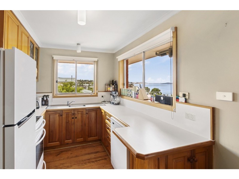 41 Carinya Street, Blackmans Bay TAS 7052