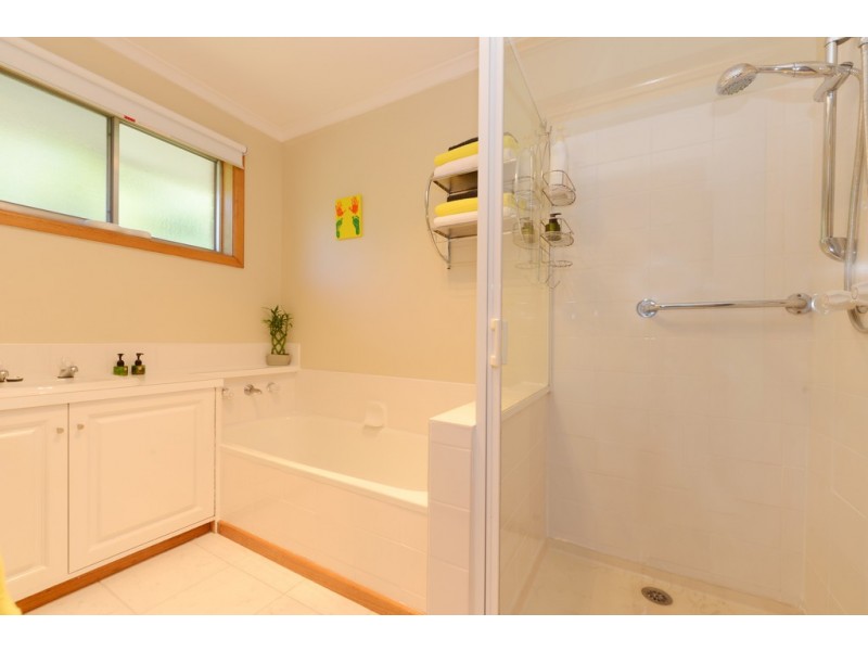 41 Carinya Street, Blackmans Bay TAS 7052