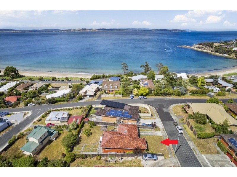 41 Carinya Street, Blackmans Bay TAS 7052
