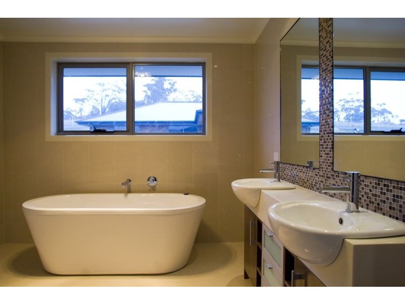 2 Desailly Place, Howrah TAS 7018