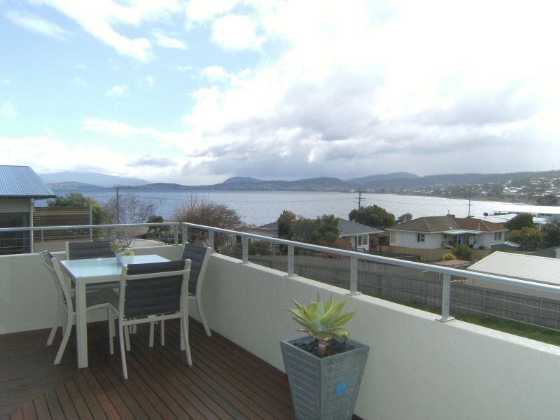 1/351 Carella Street, Tranmere TAS 7018