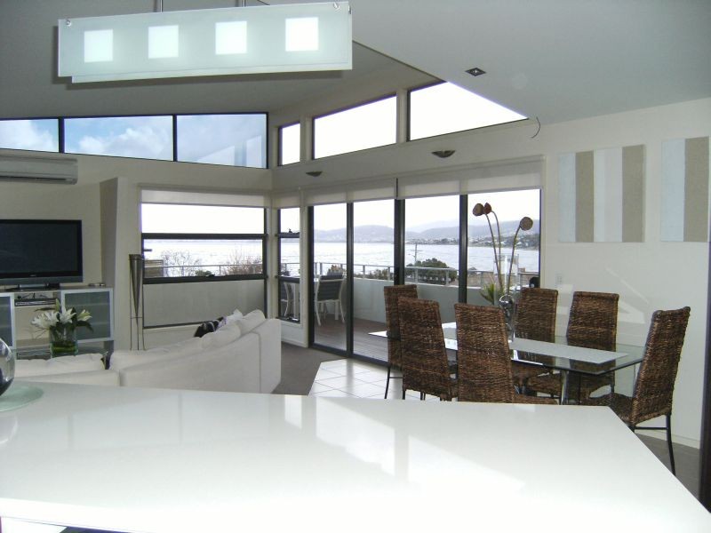 1/351 Carella Street, Tranmere TAS 7018