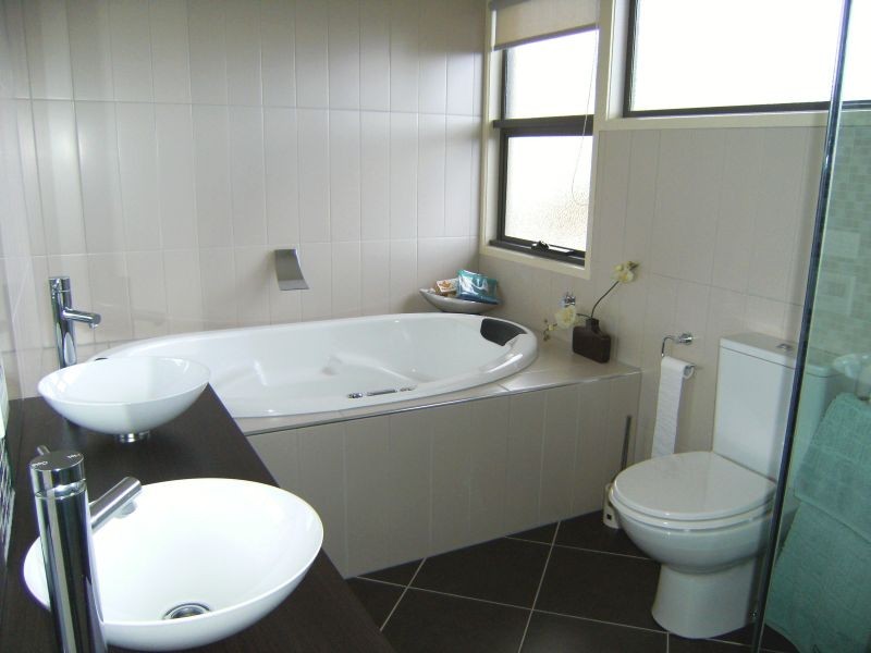 1/351 Carella Street, Tranmere TAS 7018