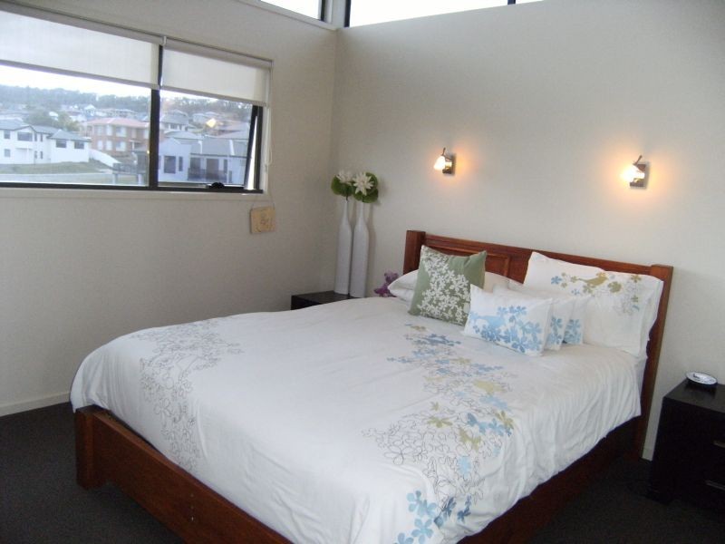 1/351 Carella Street, Tranmere TAS 7018