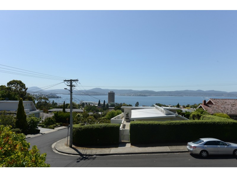 1/8 Binney Court, Sandy Bay TAS 7005
