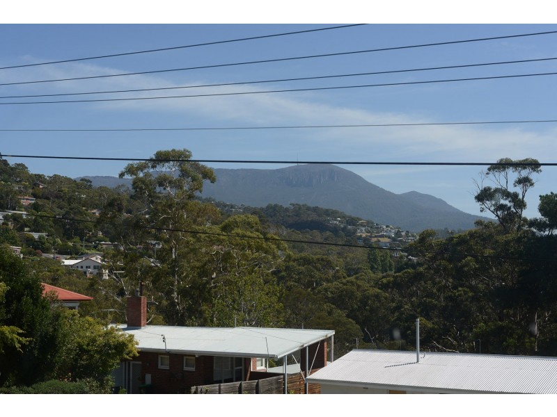 1/8 Binney Court, Sandy Bay TAS 7005