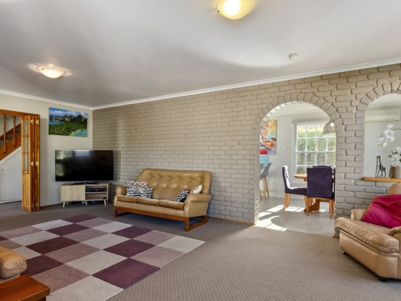 5 Derwent Avenue, Blackmans Bay TAS 7052