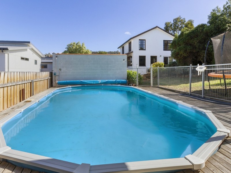 5 Derwent Avenue, Blackmans Bay TAS 7052
