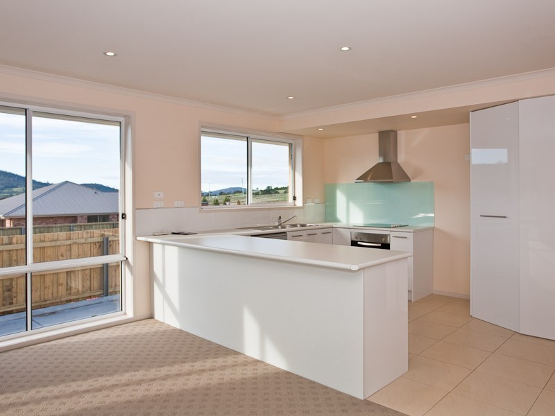 16 Glebe Hill Road, Howrah TAS 7018