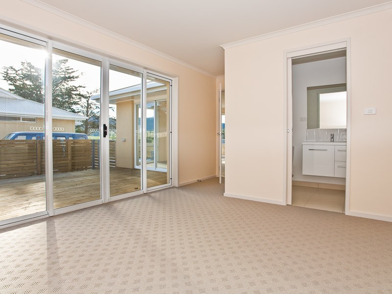 16 Glebe Hill Road, Howrah TAS 7018