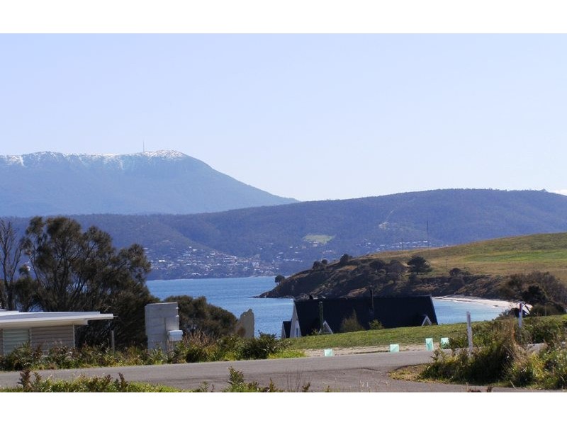 117 Spitfarm Road, Opossum Bay TAS 7023