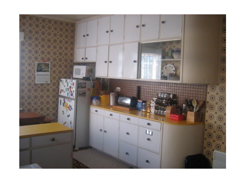 15 Karoola Road, Lindisfarne TAS 7015