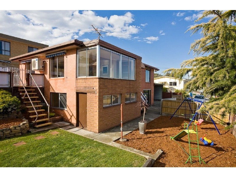 28 River Street, Bellerive TAS 7018