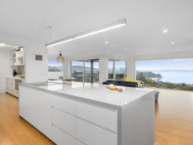 10 Caladium Place, Blackmans Bay TAS 7052