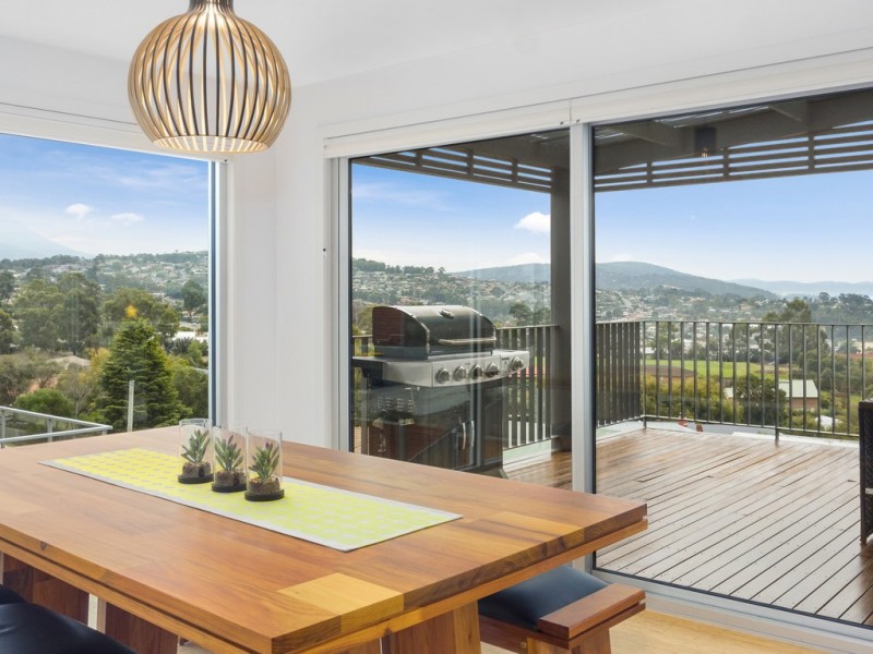 10 Caladium Place, Blackmans Bay TAS 7052