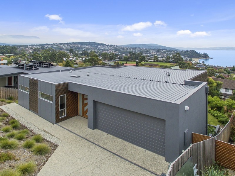 10 Caladium Place, Blackmans Bay TAS 7052