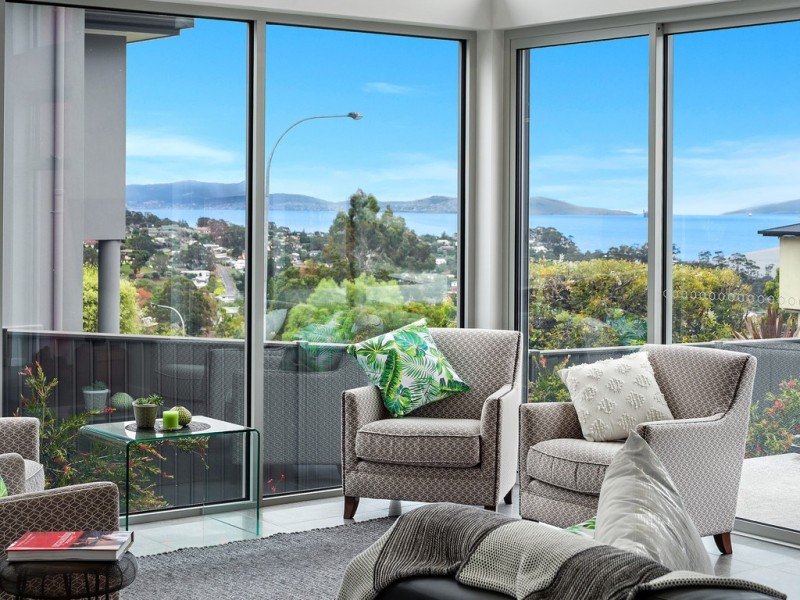 41 Sandra Drive, Blackmans Bay TAS 7052