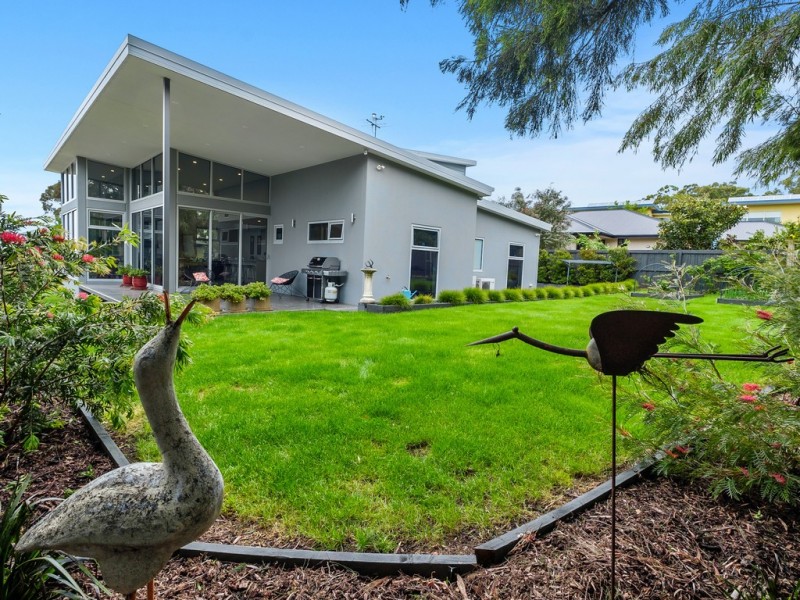 41 Sandra Drive, Blackmans Bay TAS 7052