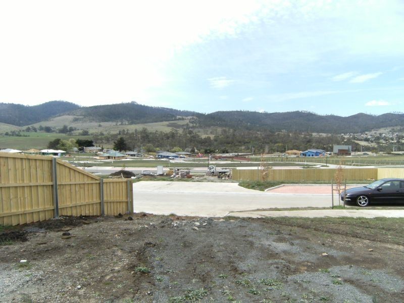 4 Desailly Place, Howrah TAS 7018