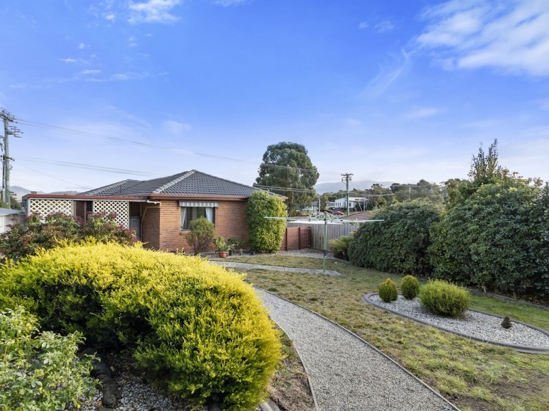 57 Burwood Drive, Blackmans Bay TAS 7052