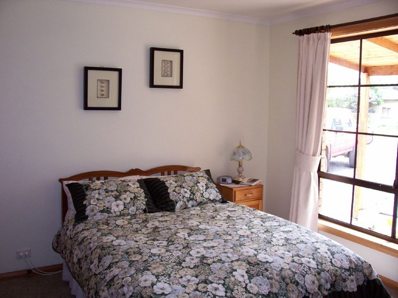 11 Bisdee Street, South Arm TAS 7022