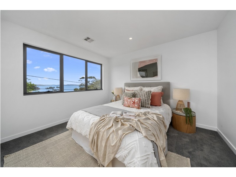 1 / 12 Auburn Road, Kingston Beach TAS 7050